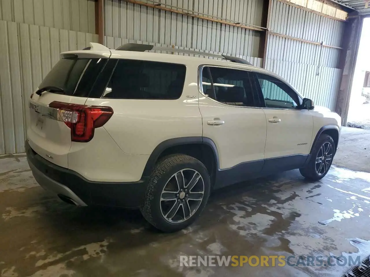 3 Photograph of a damaged car 1GKKNULS1LZ151707 GMC ACADIA 2020