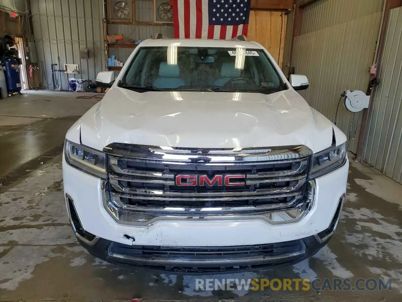 5 Photograph of a damaged car 1GKKNULS1LZ151707 GMC ACADIA 2020