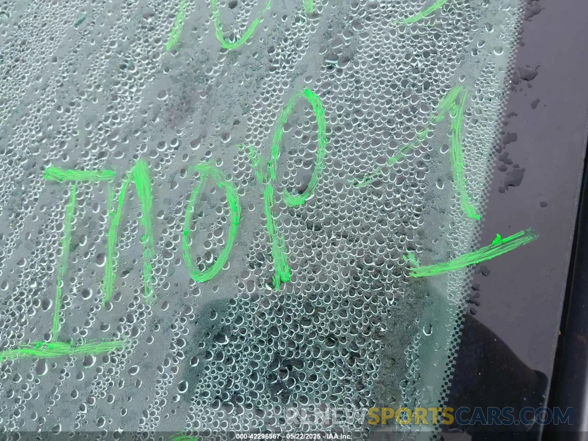 14 Photograph of a damaged car 1GKKNULS2LZ177801 GMC ACADIA 2020