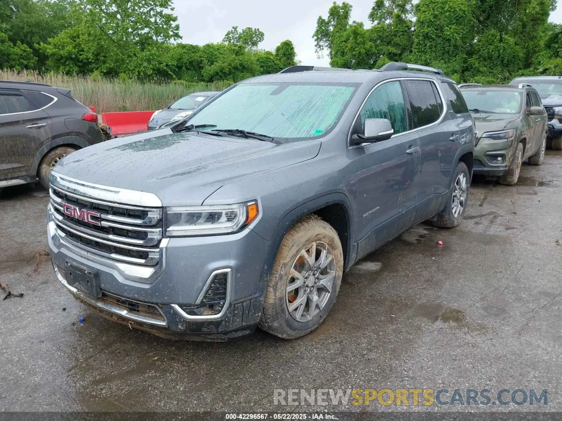 6 Photograph of a damaged car 1GKKNULS2LZ177801 GMC ACADIA 2020