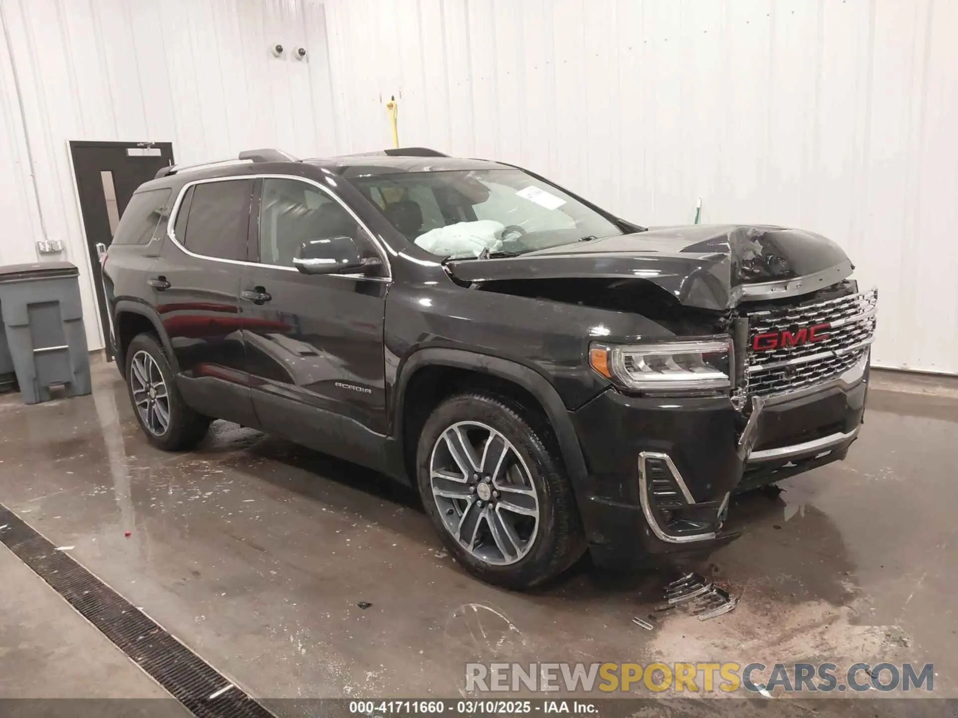 1 Photograph of a damaged car 1GKKNULS4LZ160546 GMC ACADIA 2020