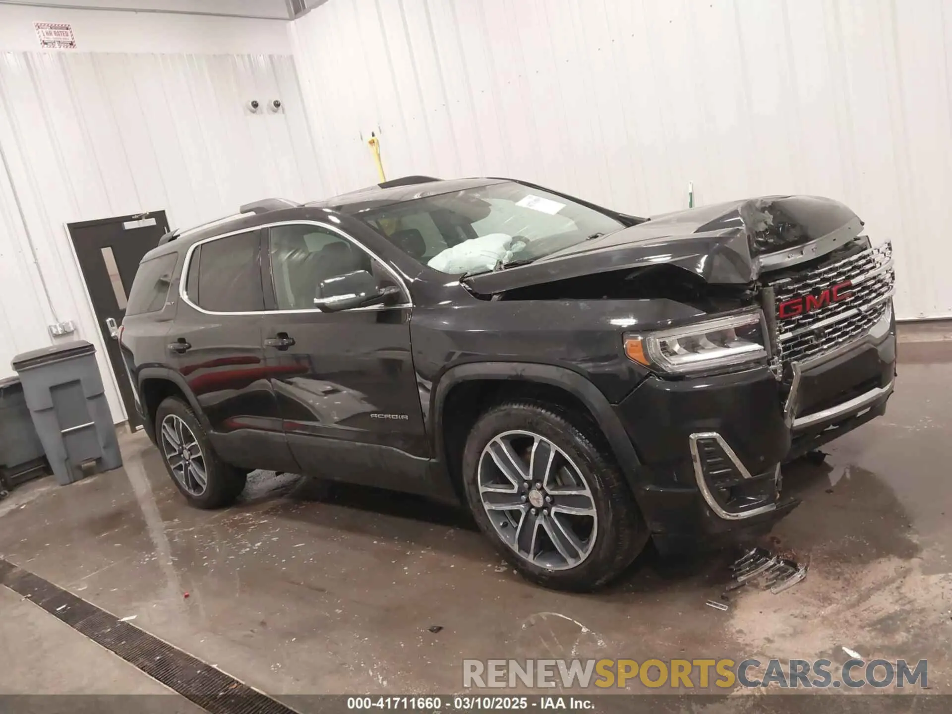 14 Photograph of a damaged car 1GKKNULS4LZ160546 GMC ACADIA 2020