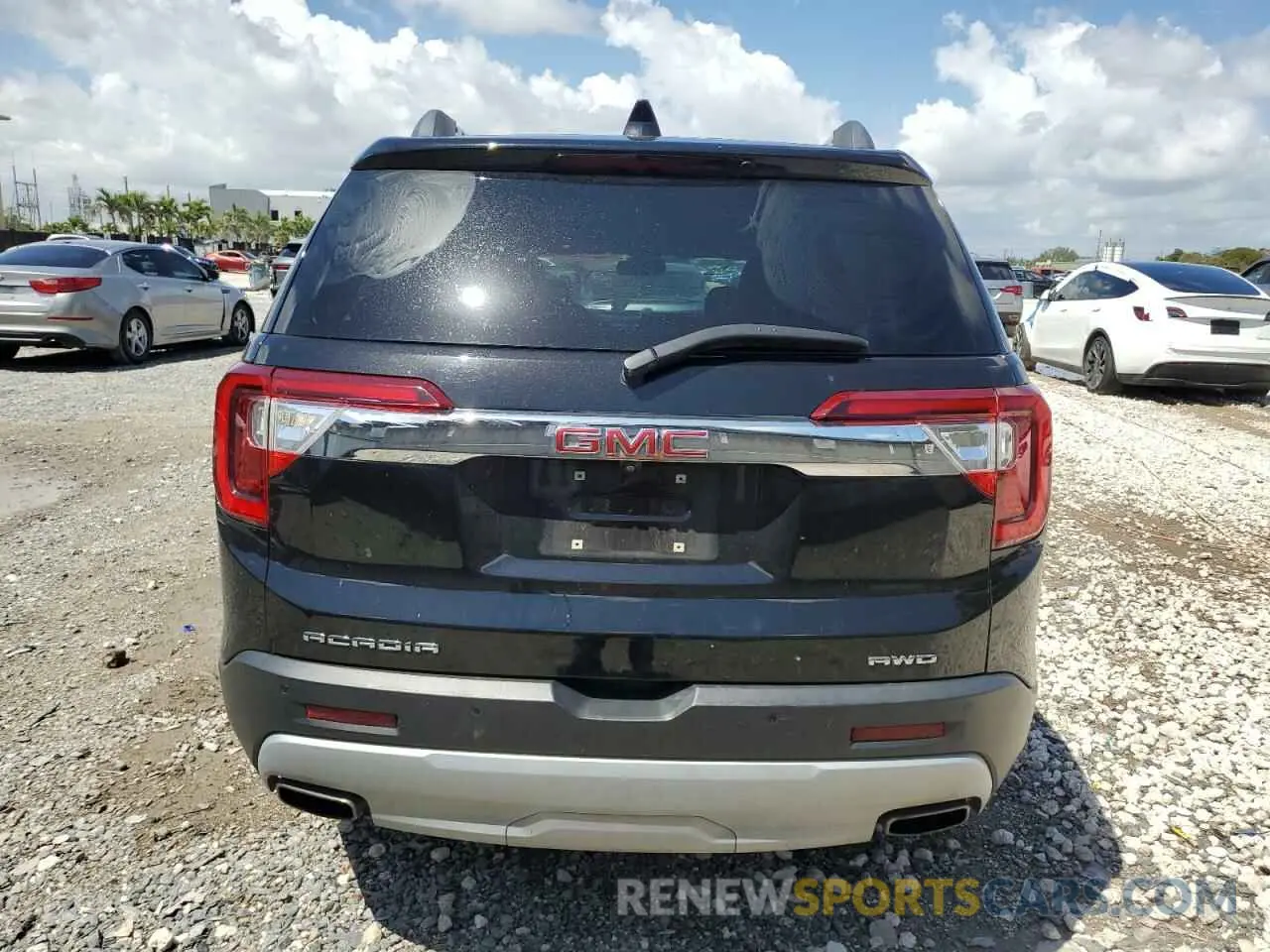 6 Photograph of a damaged car 1GKKNULS4LZ208174 GMC ACADIA 2020