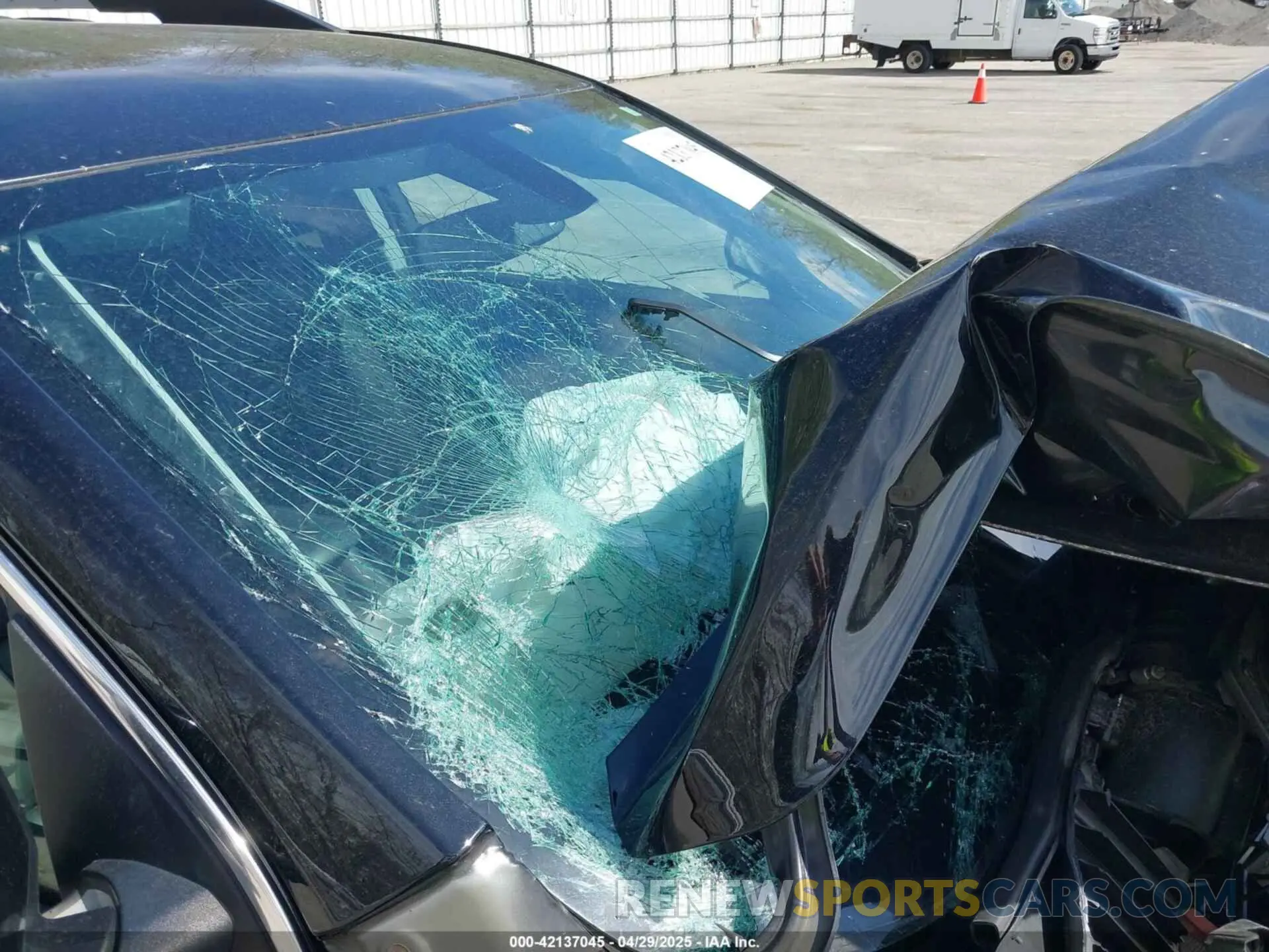 18 Photograph of a damaged car 1GKKNULS4LZ228764 GMC ACADIA 2020