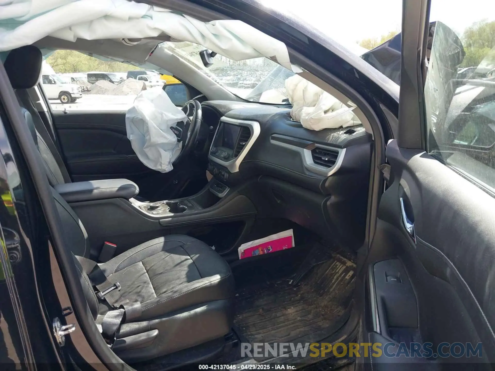 5 Photograph of a damaged car 1GKKNULS4LZ228764 GMC ACADIA 2020