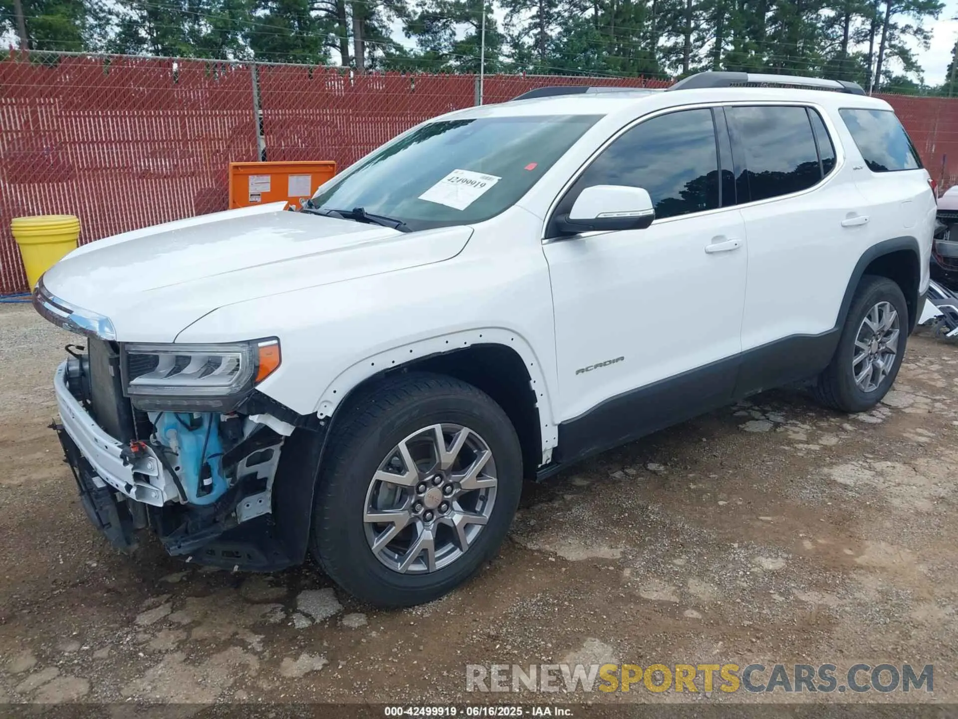 2 Photograph of a damaged car 1GKKNULS5LZ200276 GMC ACADIA 2020