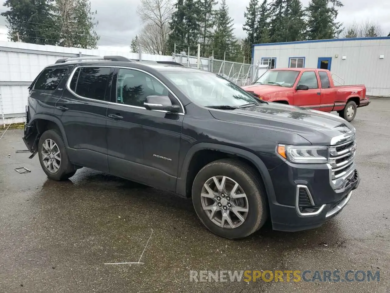 4 Photograph of a damaged car 1GKKNULS6LZ182791 GMC ACADIA 2020
