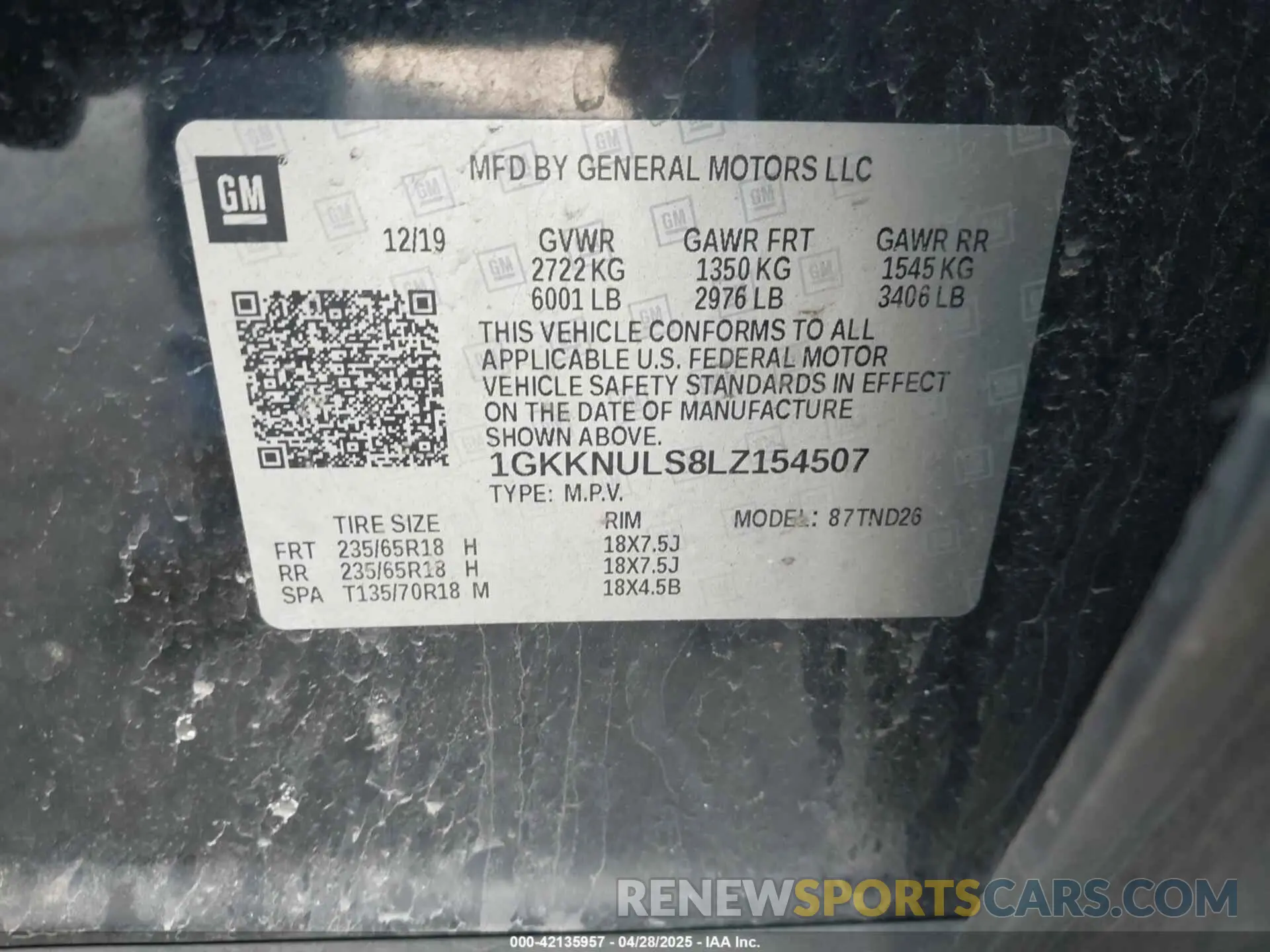 9 Photograph of a damaged car 1GKKNULS8LZ154507 GMC ACADIA 2020