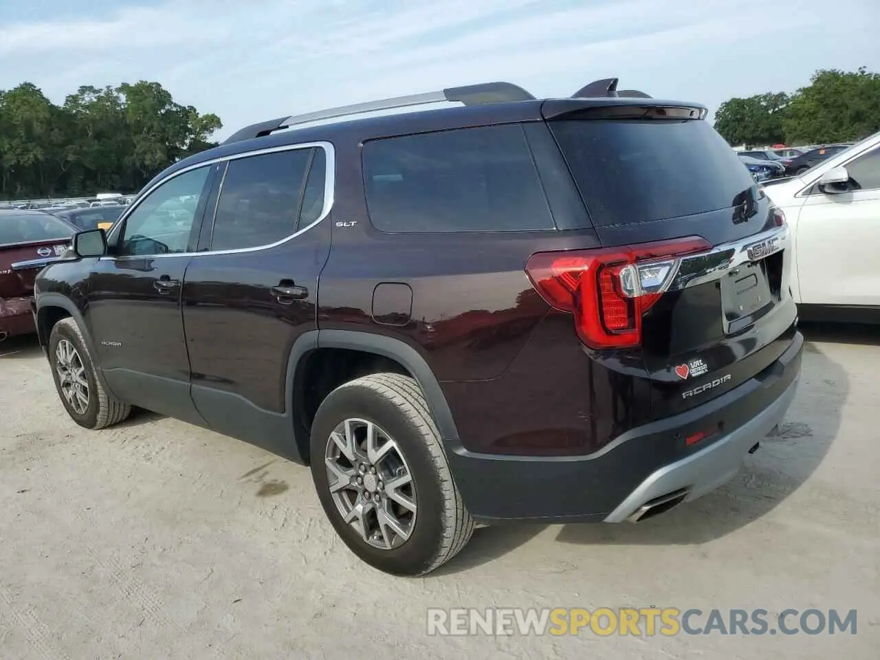 2 Photograph of a damaged car 1GKKNULS8LZ208369 GMC ACADIA 2020