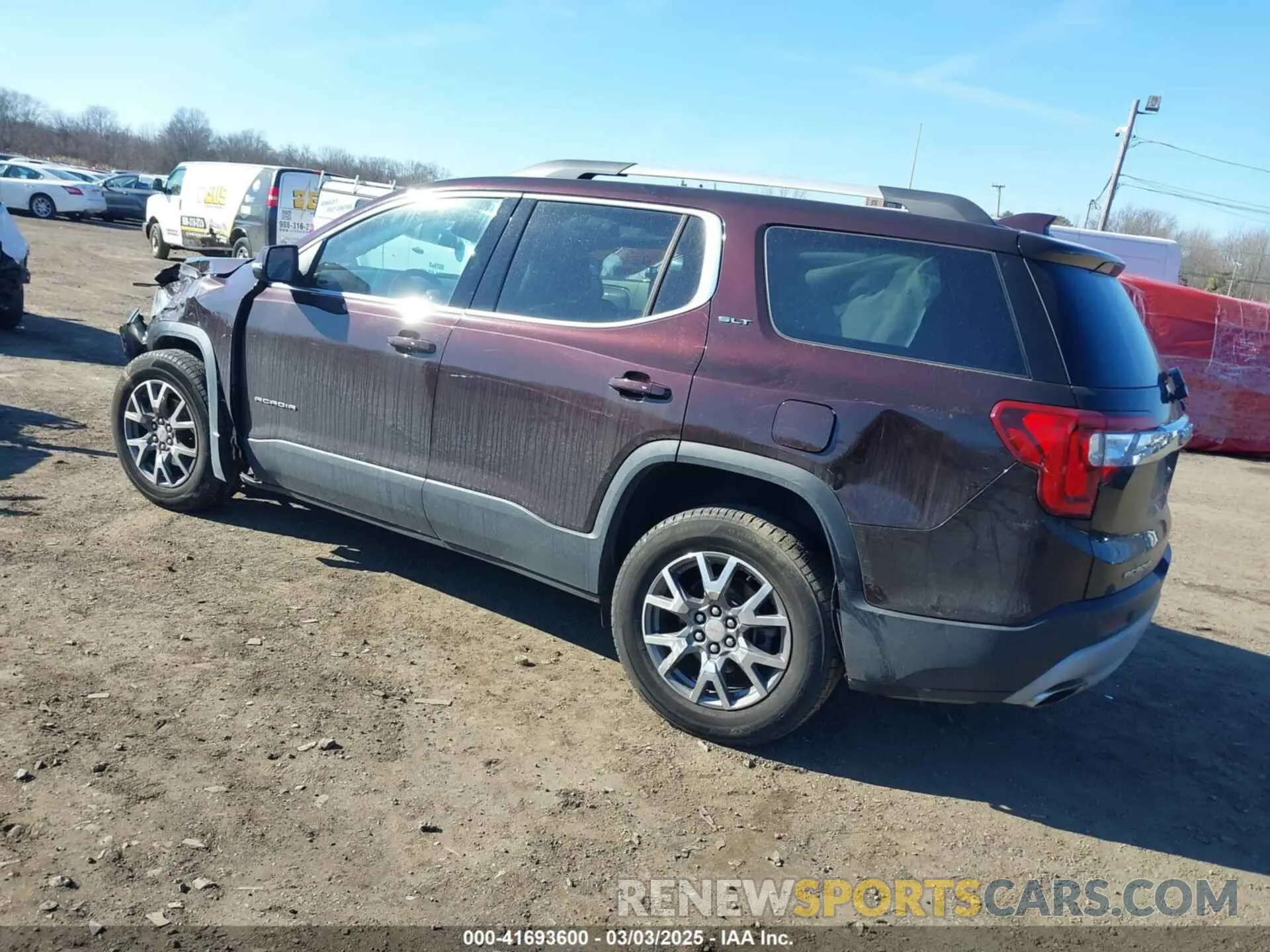 3 Photograph of a damaged car 1GKKNULS9LZ114131 GMC ACADIA 2020