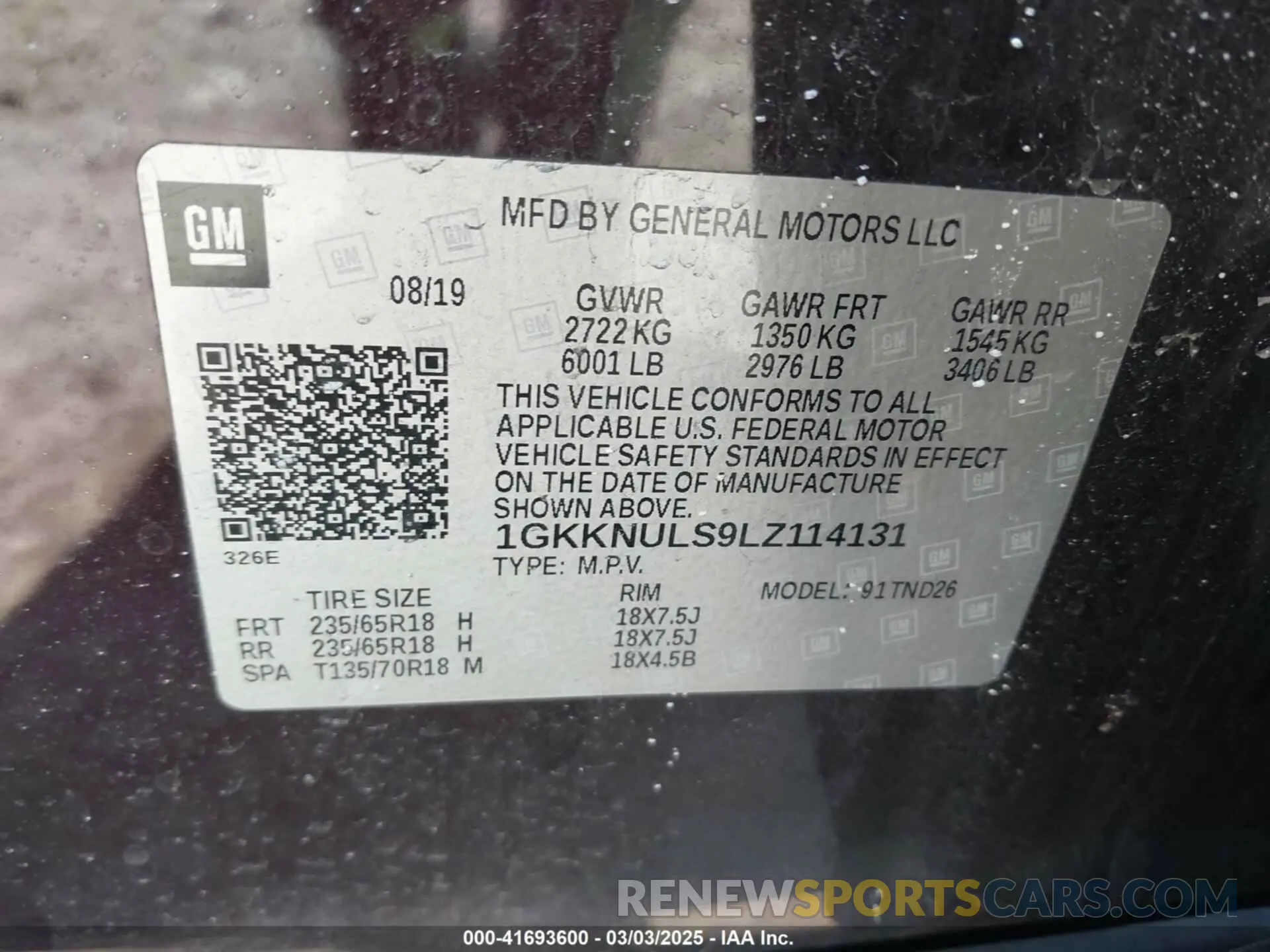 9 Photograph of a damaged car 1GKKNULS9LZ114131 GMC ACADIA 2020