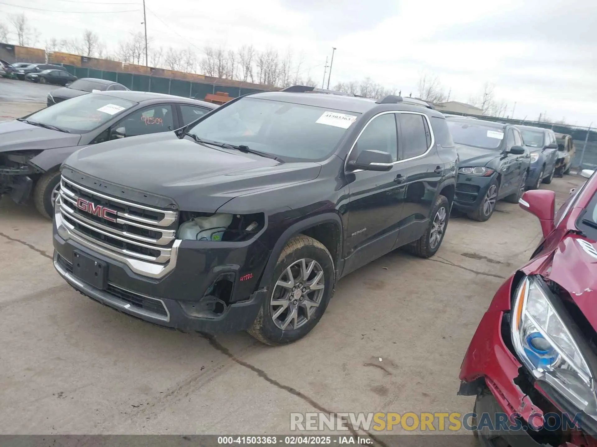 2 Photograph of a damaged car 1GKKNULS9LZ160798 GMC ACADIA 2020
