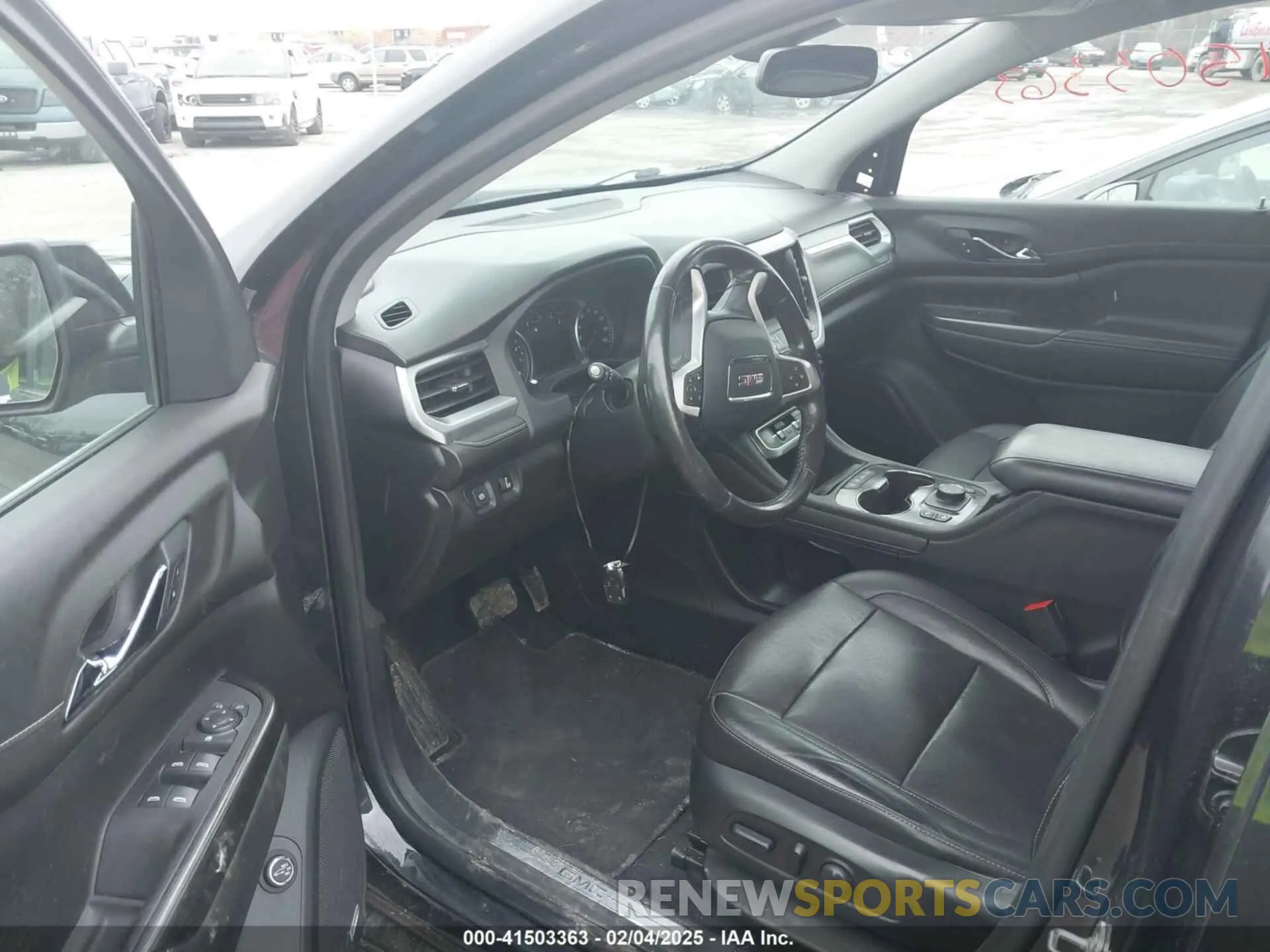 5 Photograph of a damaged car 1GKKNULS9LZ160798 GMC ACADIA 2020