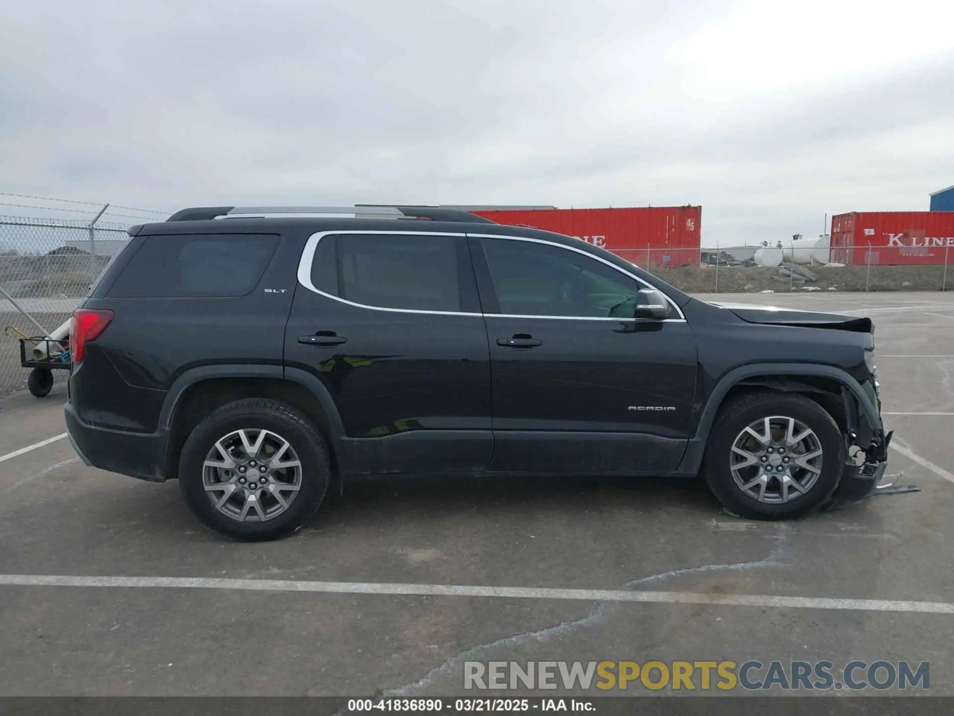 12 Photograph of a damaged car 1GKKNULSXLZ232009 GMC ACADIA 2020