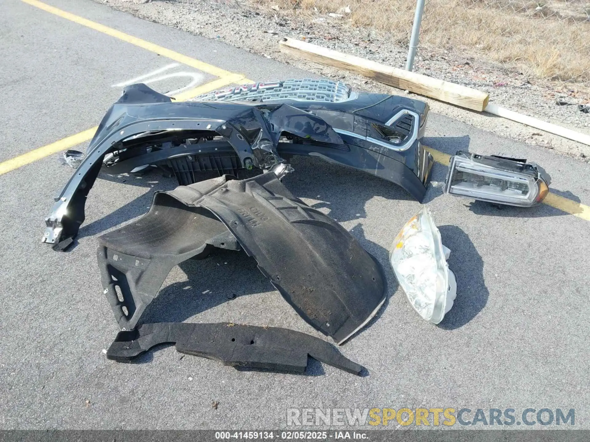 19 Photograph of a damaged car 1GKKNXLS1LZ115016 GMC ACADIA 2020