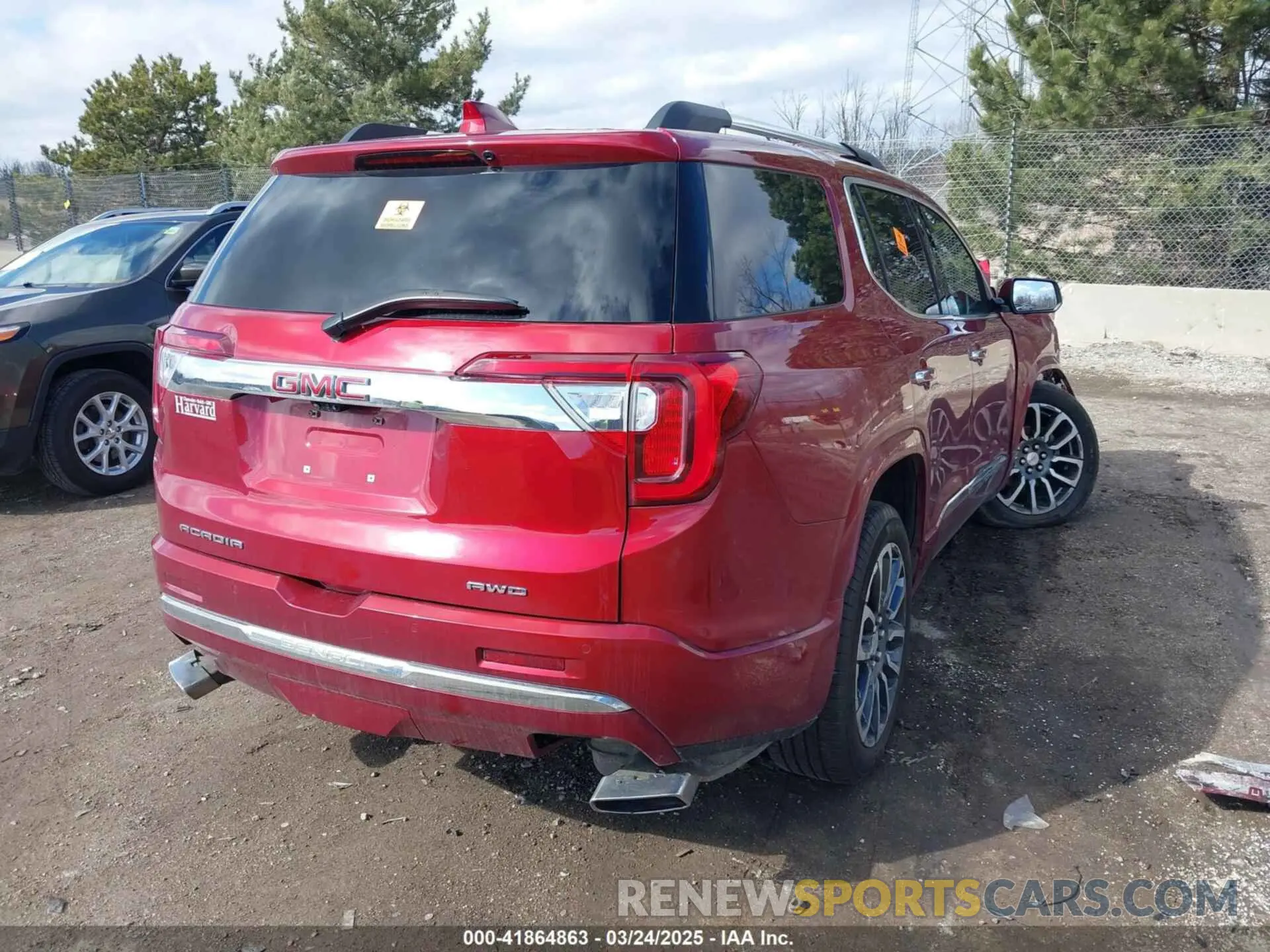 4 Photograph of a damaged car 1GKKNXLS3LZ143383 GMC ACADIA 2020