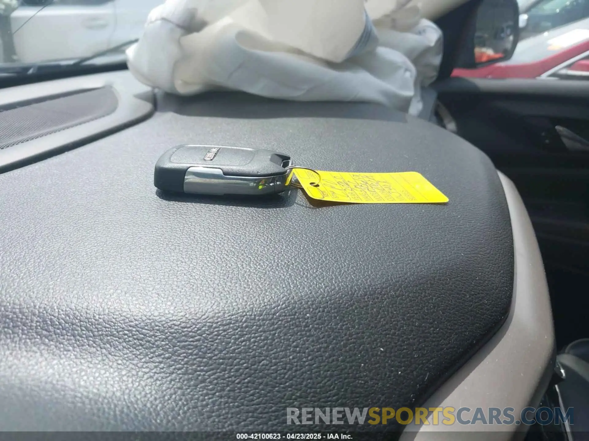 11 Photograph of a damaged car 1GKKNXLS4LZ113406 GMC ACADIA 2020