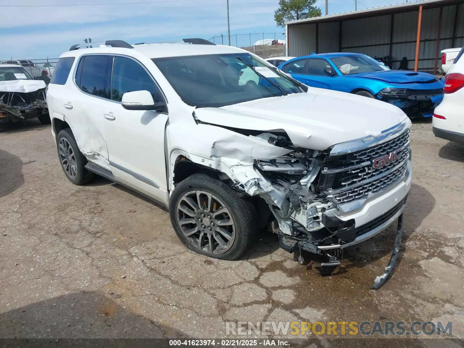 1 Photograph of a damaged car 1GKKNXLS7LZ112041 GMC ACADIA 2020