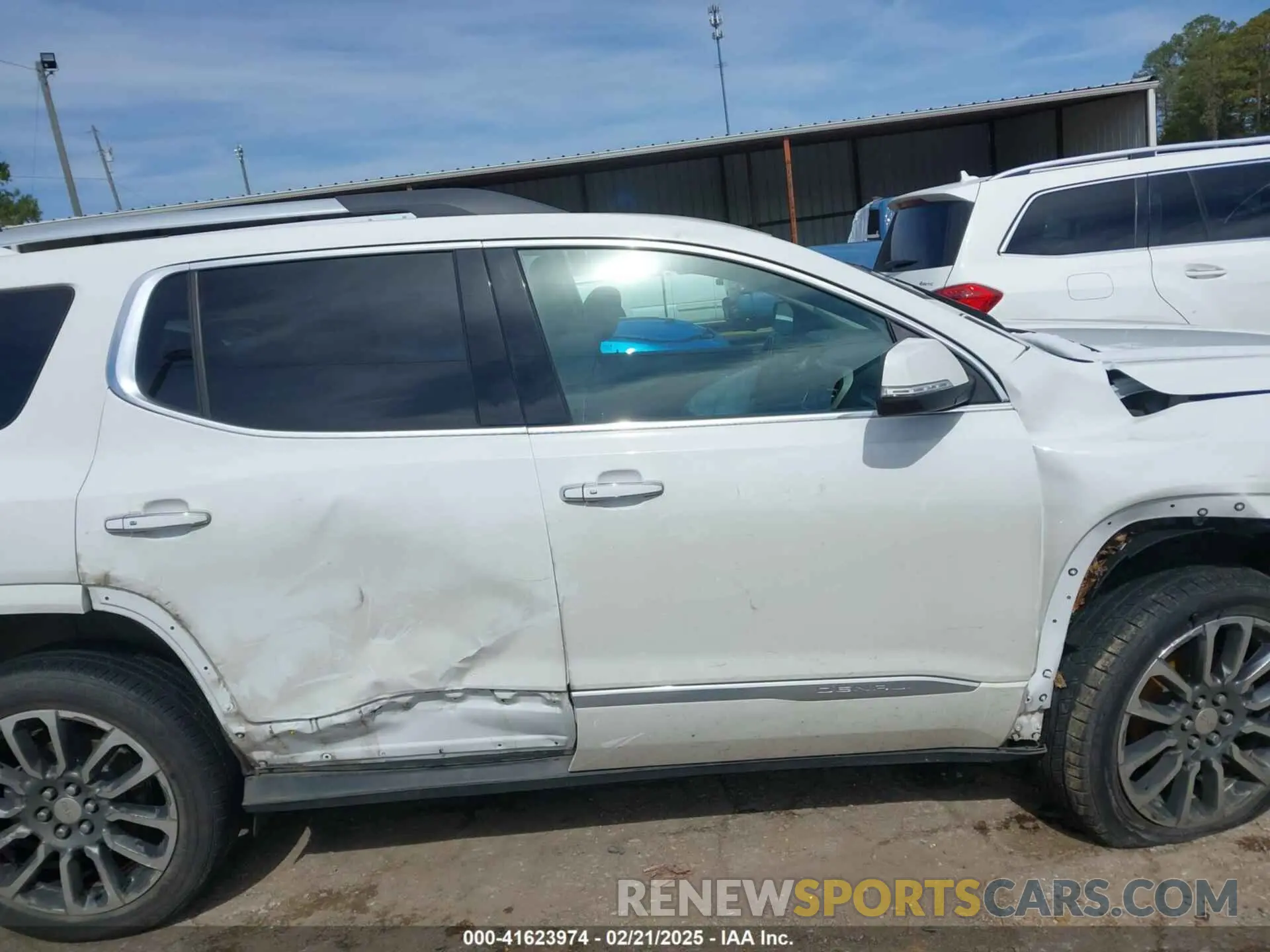 12 Photograph of a damaged car 1GKKNXLS7LZ112041 GMC ACADIA 2020
