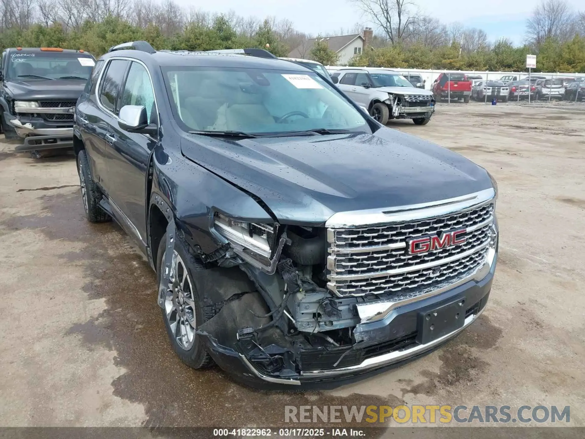1 Photograph of a damaged car 1GKKNXLS8LZ216800 GMC ACADIA 2020