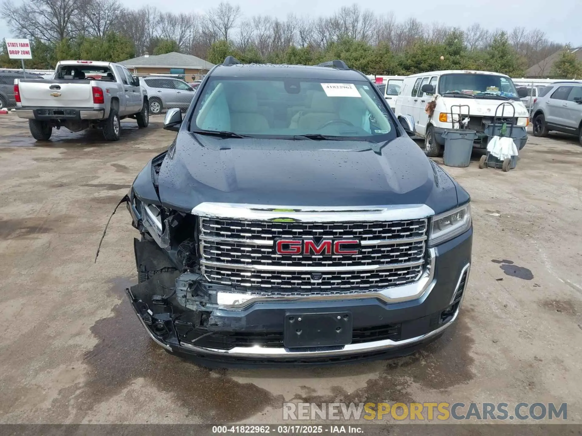 13 Photograph of a damaged car 1GKKNXLS8LZ216800 GMC ACADIA 2020
