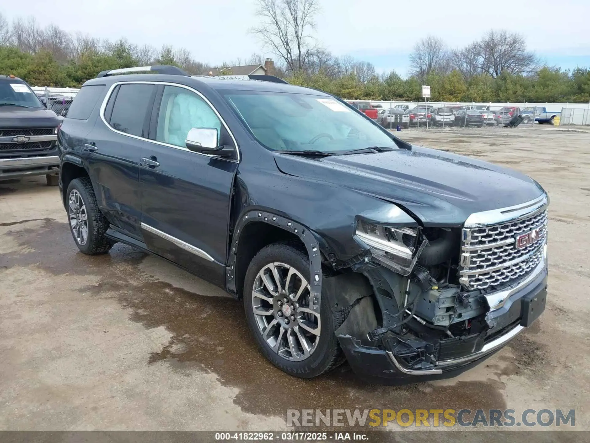 6 Photograph of a damaged car 1GKKNXLS8LZ216800 GMC ACADIA 2020