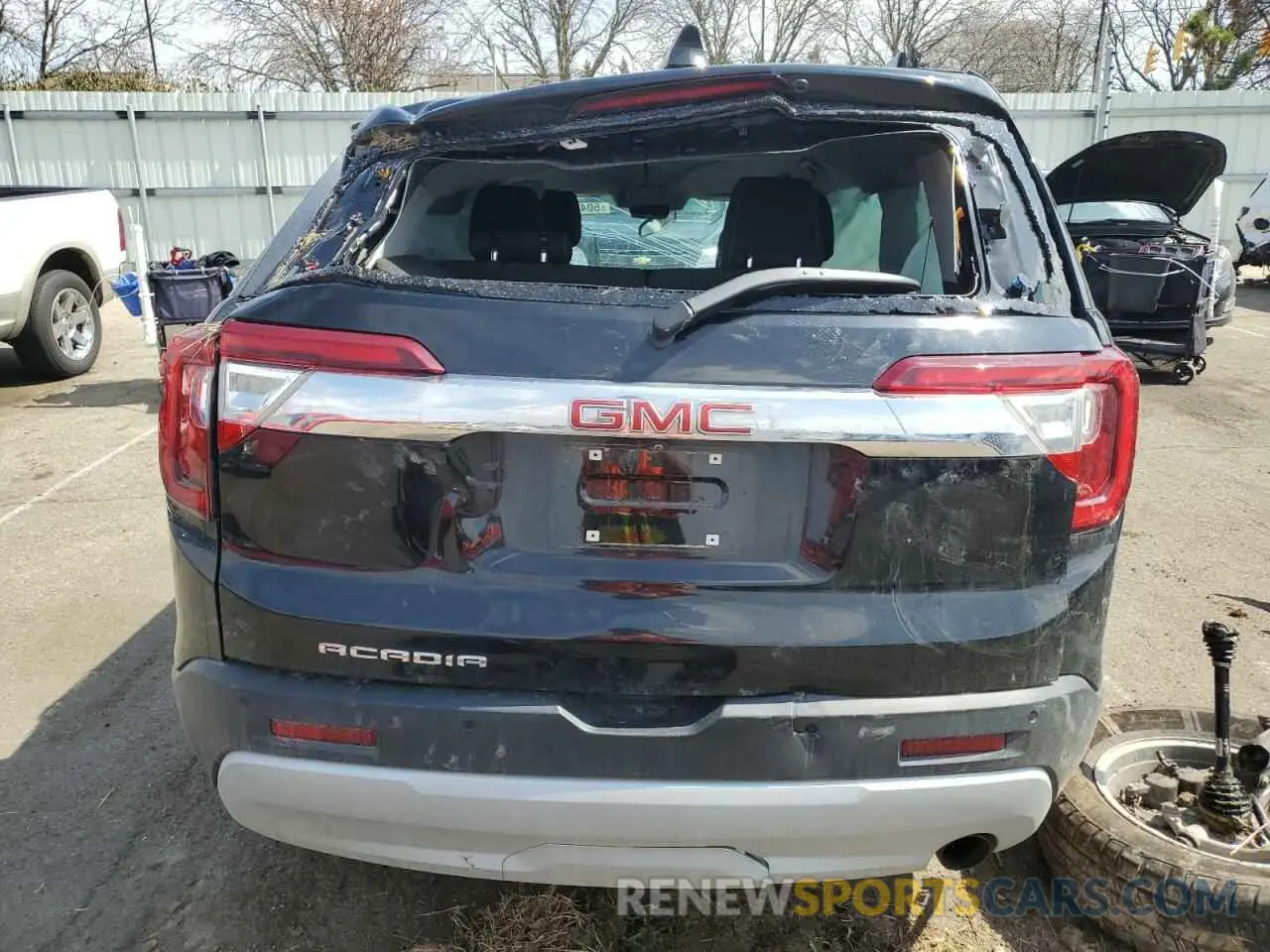6 Photograph of a damaged car 1GKKNKLA0MZ156362 GMC ACADIA 2021