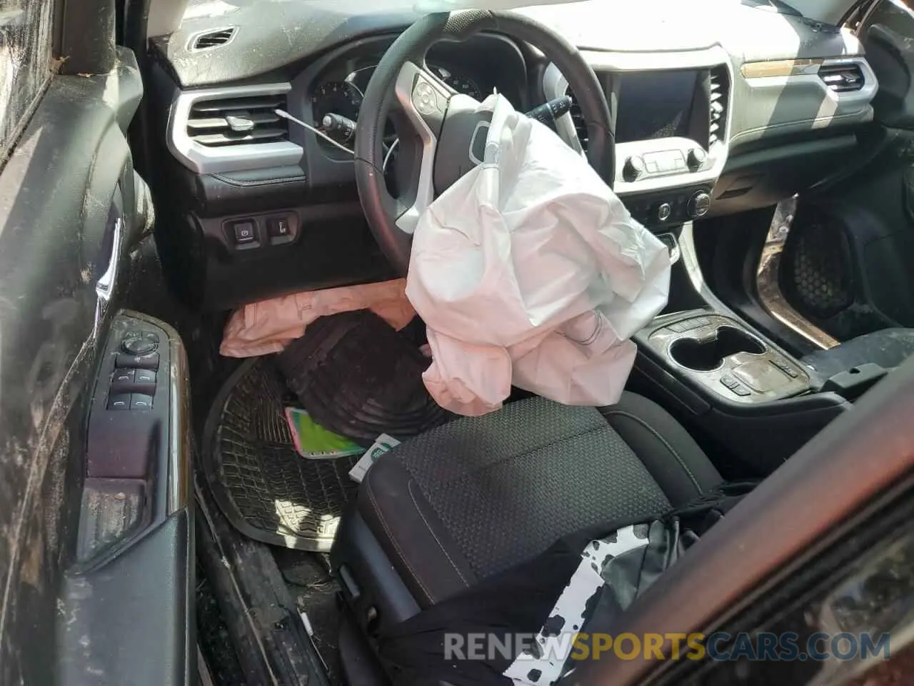 8 Photograph of a damaged car 1GKKNKLA0MZ156362 GMC ACADIA 2021