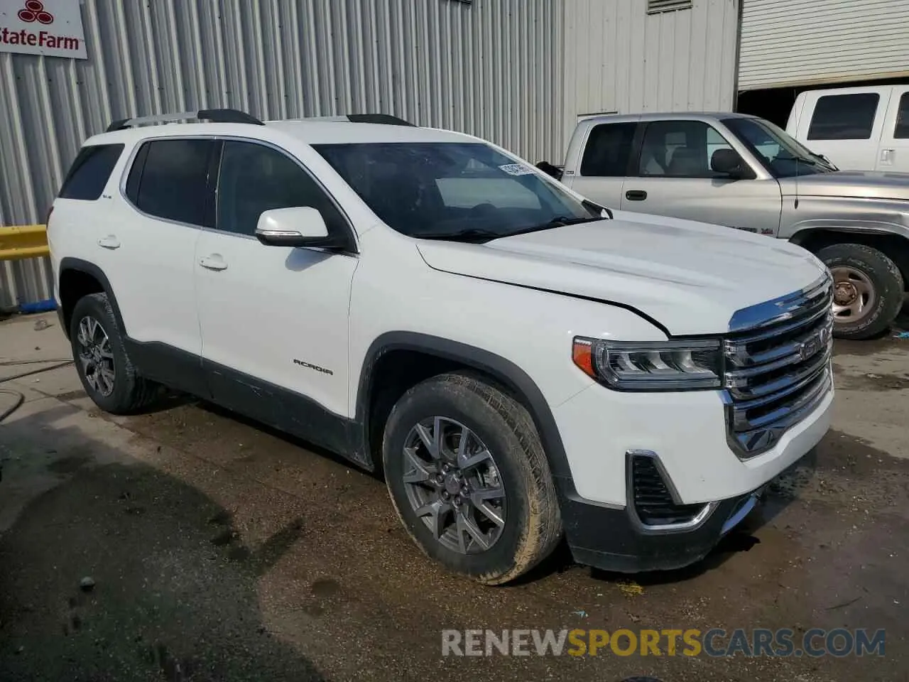 4 Photograph of a damaged car 1GKKNKLA1MZ132040 GMC ACADIA 2021