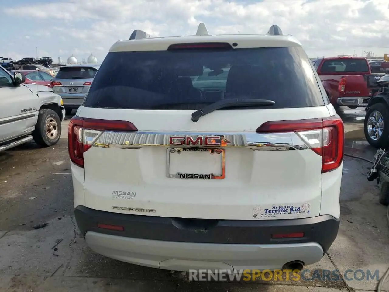 6 Photograph of a damaged car 1GKKNKLA1MZ132040 GMC ACADIA 2021