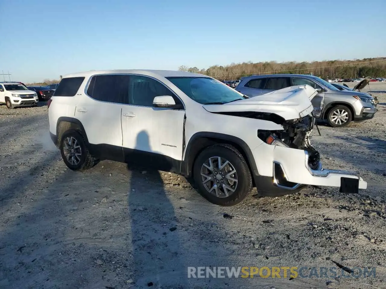 4 Photograph of a damaged car 1GKKNKLA2MZ148828 GMC ACADIA 2021