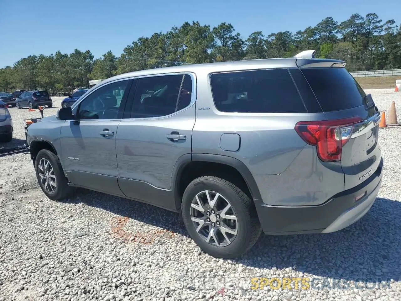 2 Photograph of a damaged car 1GKKNKLA2MZ166553 GMC ACADIA 2021