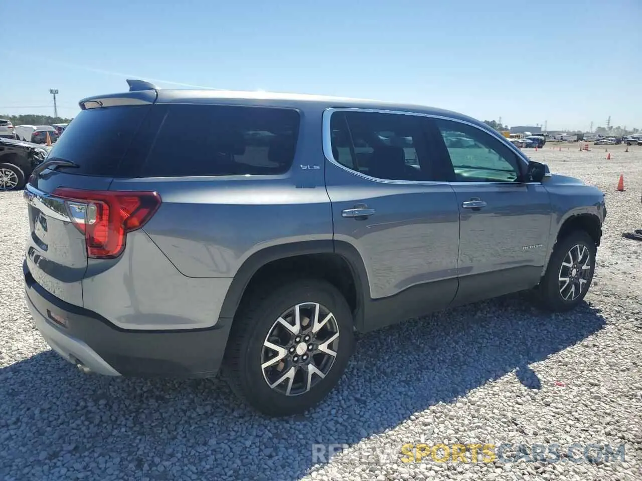 3 Photograph of a damaged car 1GKKNKLA2MZ166553 GMC ACADIA 2021