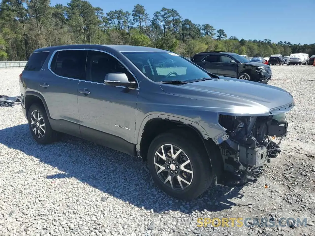 4 Photograph of a damaged car 1GKKNKLA2MZ166553 GMC ACADIA 2021
