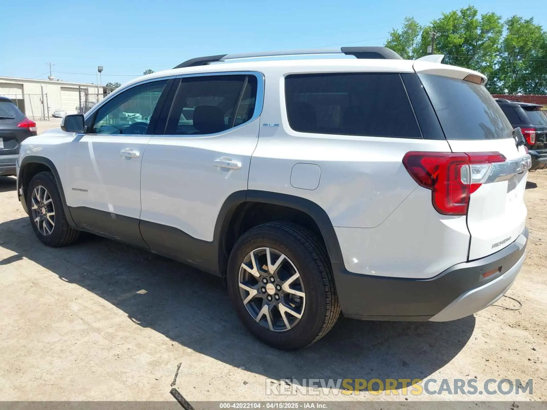 3 Photograph of a damaged car 1GKKNKLA3MZ157411 GMC ACADIA 2021