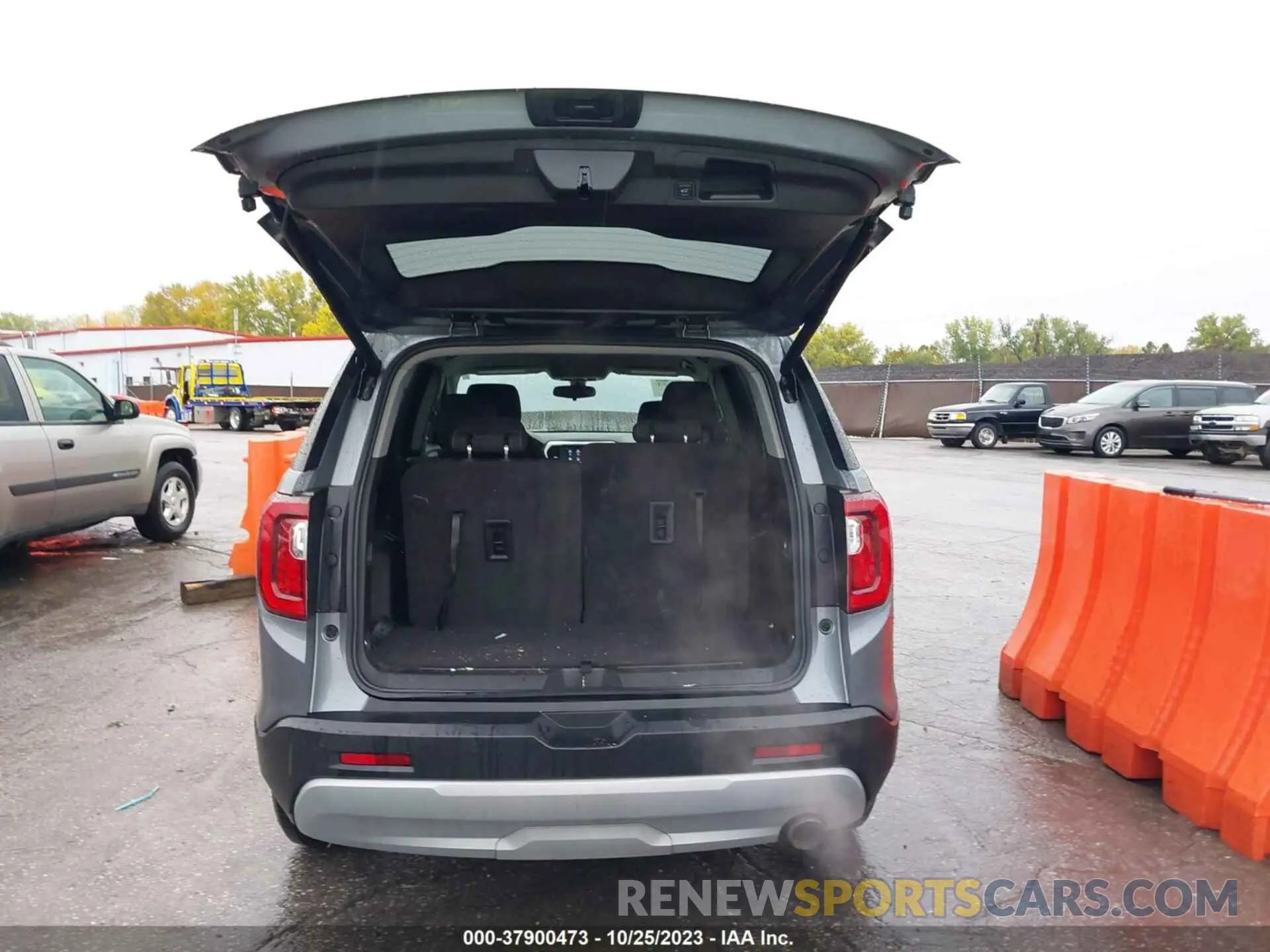 12 Photograph of a damaged car 1GKKNKLA3MZ229594 GMC ACADIA 2021