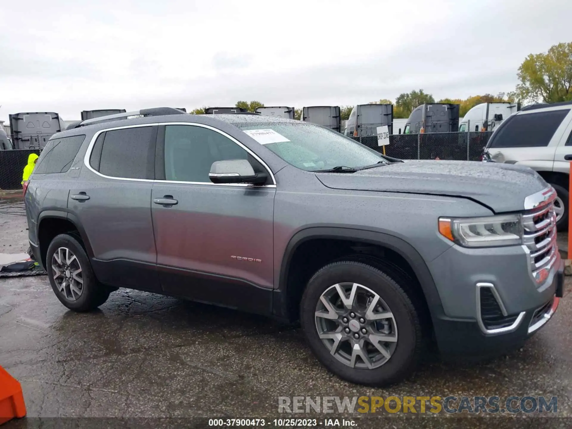 14 Photograph of a damaged car 1GKKNKLA3MZ229594 GMC ACADIA 2021