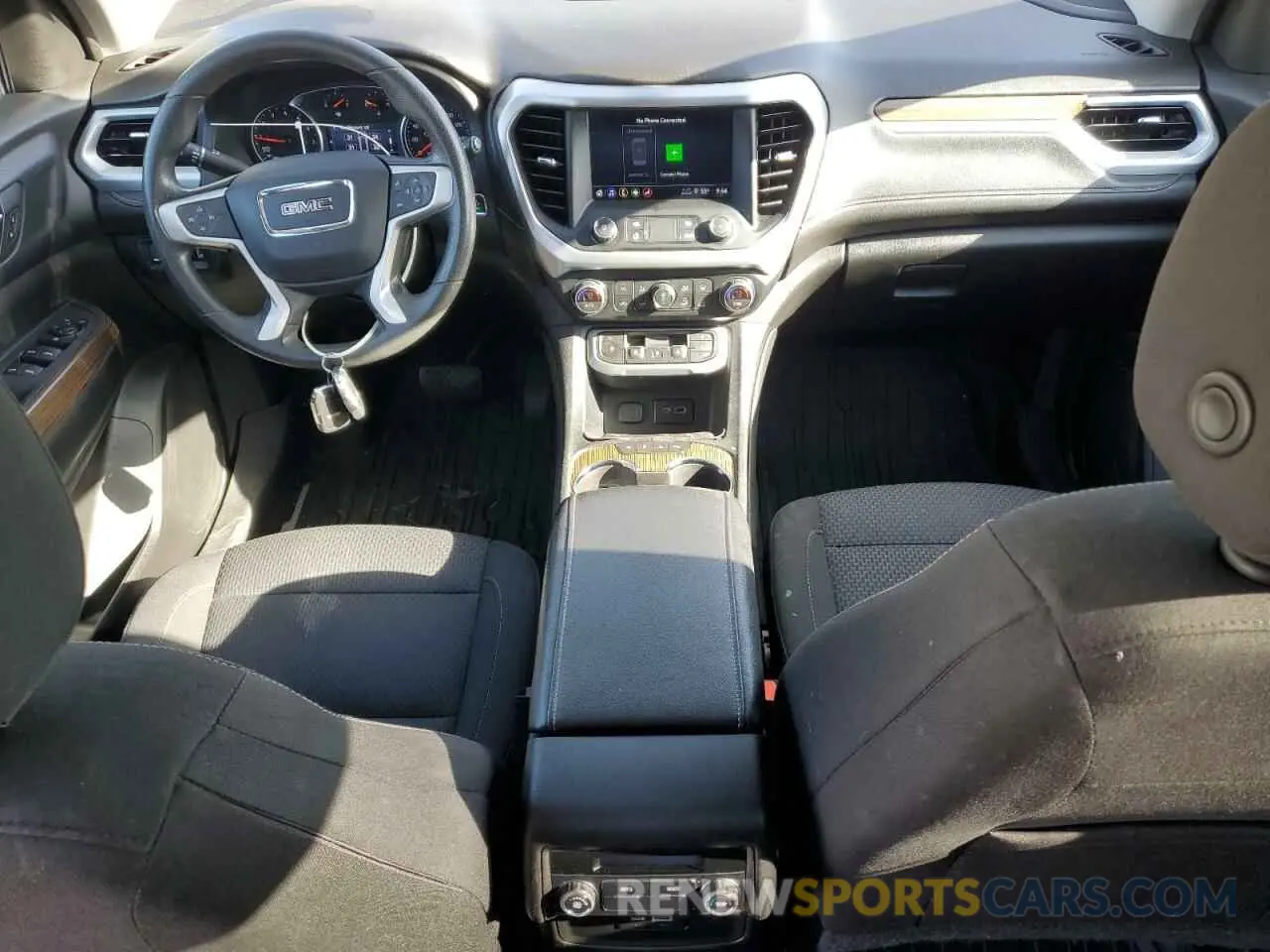 8 Photograph of a damaged car 1GKKNKLA4MZ162407 GMC ACADIA 2021
