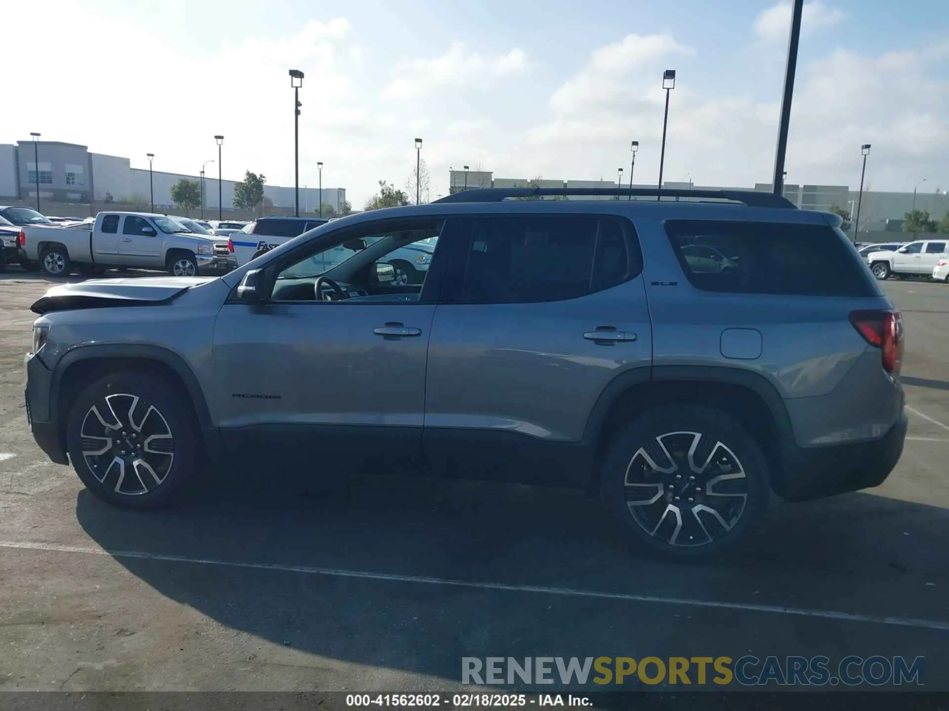 14 Photograph of a damaged car 1GKKNKLA4MZ168921 GMC ACADIA 2021