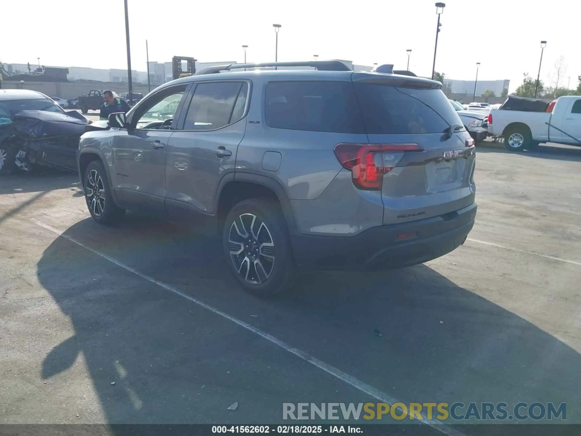 3 Photograph of a damaged car 1GKKNKLA4MZ168921 GMC ACADIA 2021