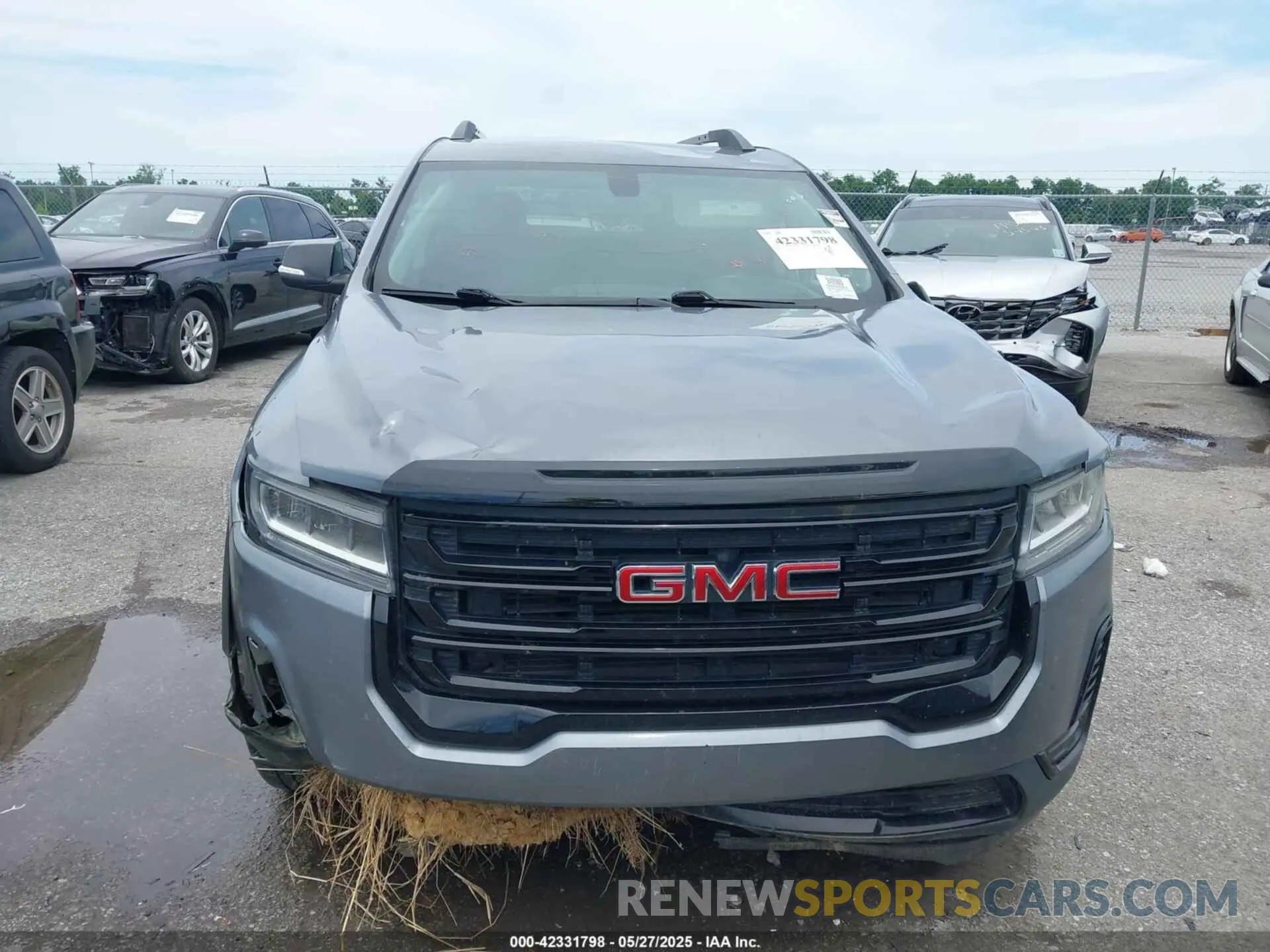 12 Photograph of a damaged car 1GKKNKLA4MZ183807 GMC ACADIA 2021
