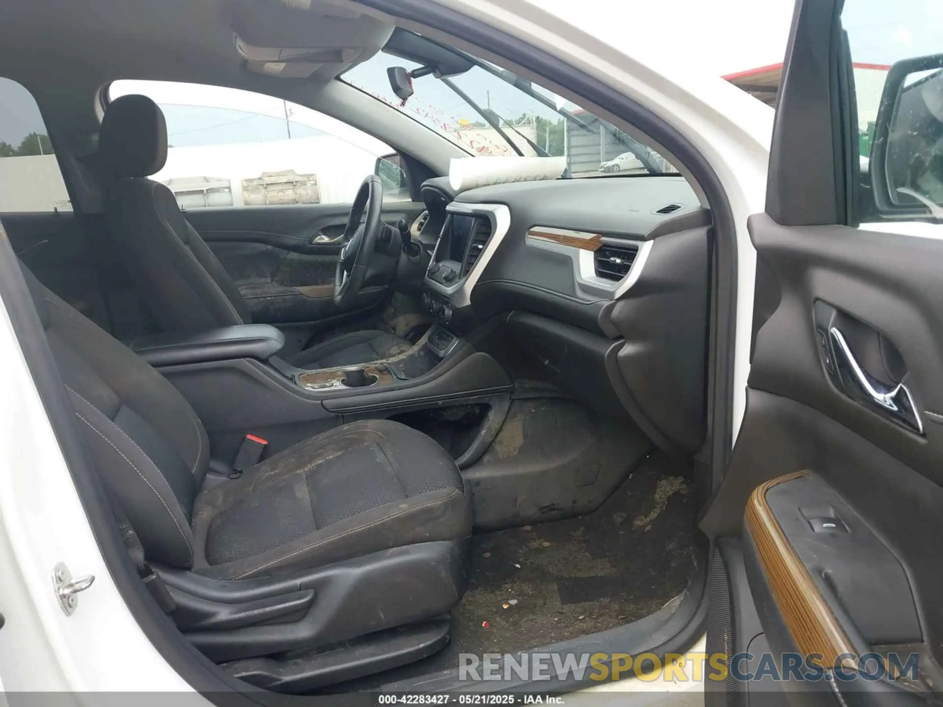 5 Photograph of a damaged car 1GKKNKLA4MZ205899 GMC ACADIA 2021