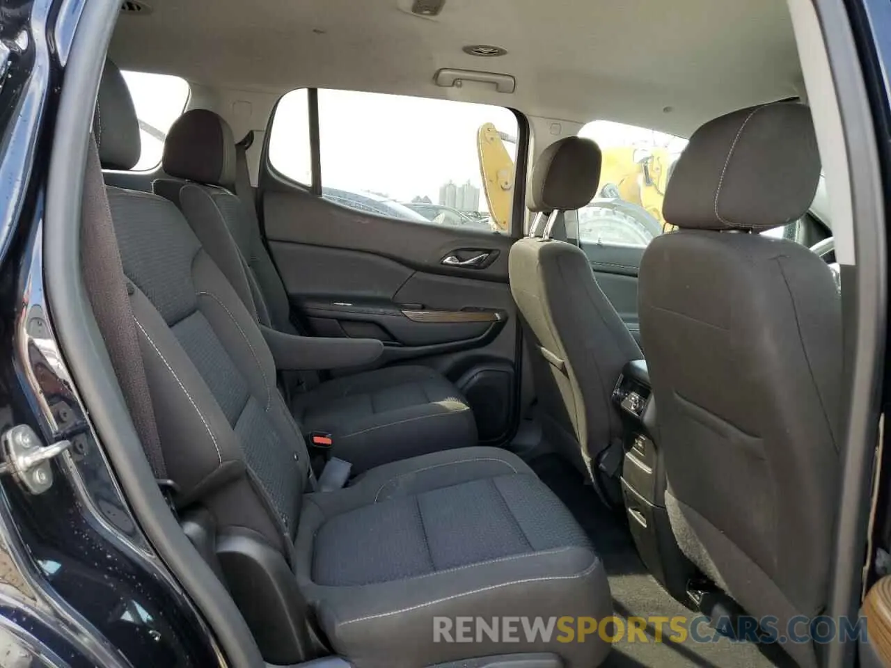 11 Photograph of a damaged car 1GKKNKLA5MZ175425 GMC ACADIA 2021