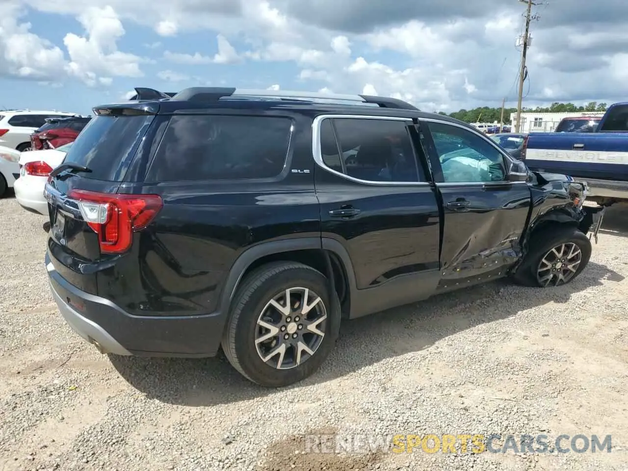 3 Photograph of a damaged car 1GKKNKLA6MZ125083 GMC ACADIA 2021