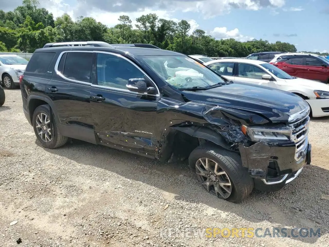 4 Photograph of a damaged car 1GKKNKLA6MZ125083 GMC ACADIA 2021