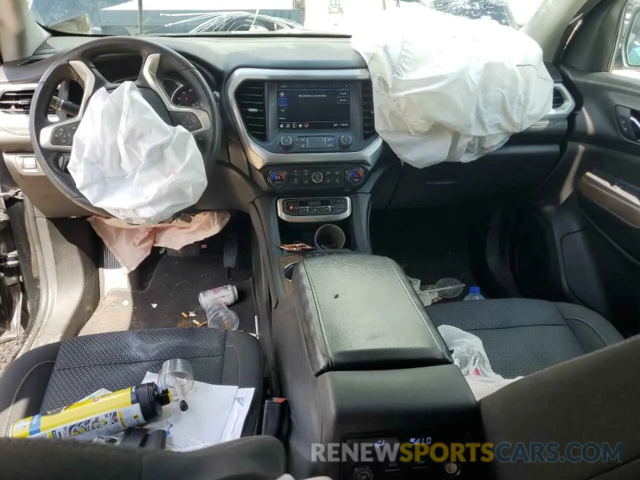 8 Photograph of a damaged car 1GKKNKLA6MZ125083 GMC ACADIA 2021