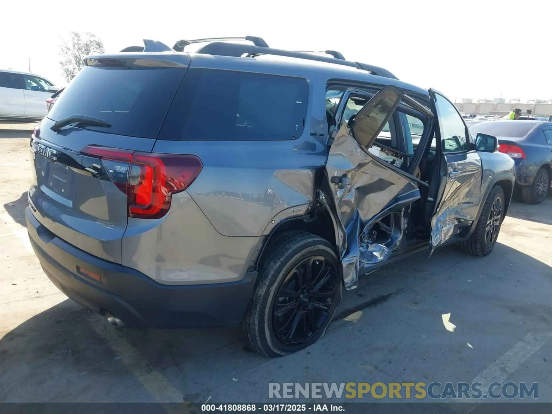 4 Photograph of a damaged car 1GKKNKLA6MZ212742 GMC ACADIA 2021