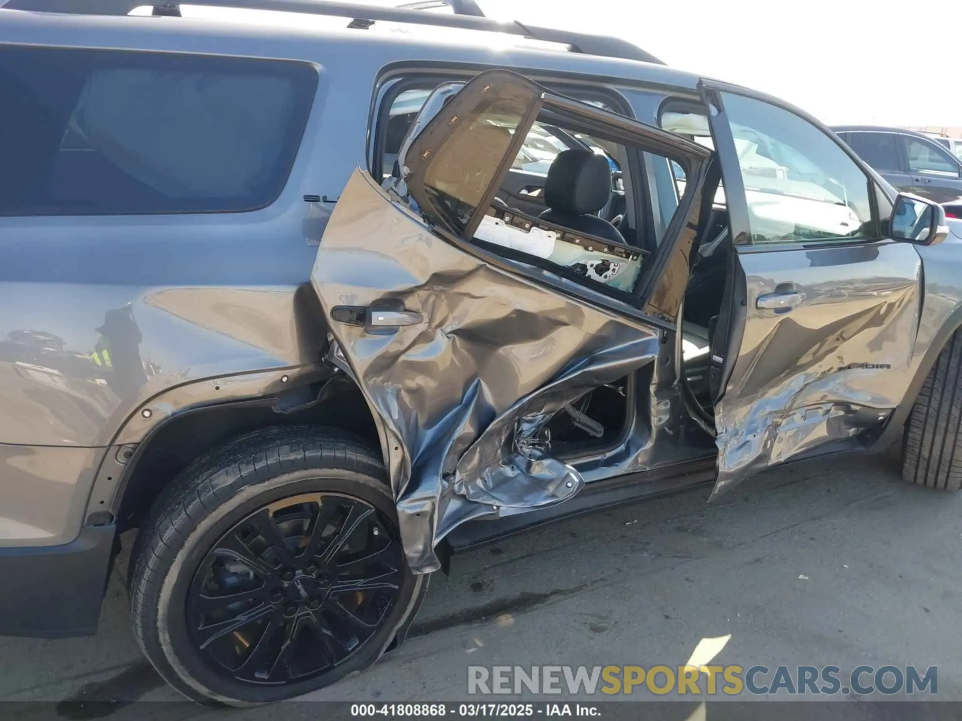 6 Photograph of a damaged car 1GKKNKLA6MZ212742 GMC ACADIA 2021