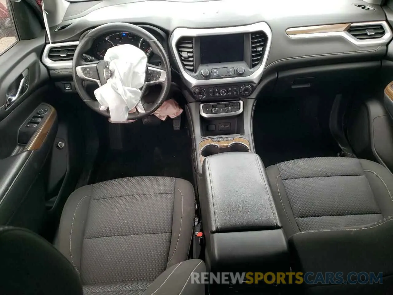8 Photograph of a damaged car 1GKKNKLA8MZ160773 GMC ACADIA 2021