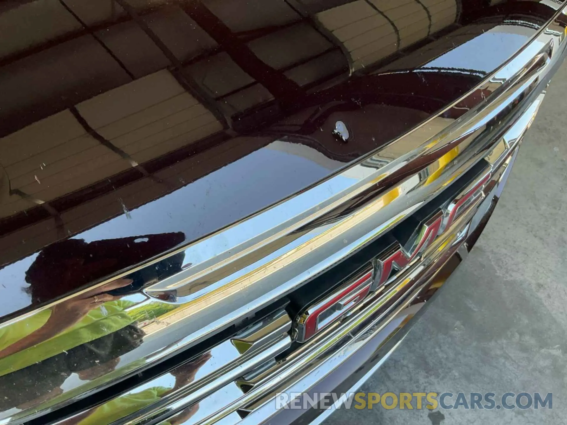 13 Photograph of a damaged car 1GKKNKLA8MZ183177 GMC ACADIA 2021